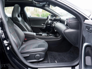 Mercedes-Benz CLA 250 e SB AMG Distronic Panorama Kamera AHK