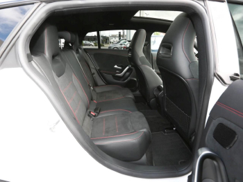 Mercedes-Benz CLA 250 e SB AMG Night Distronic Panorama Kamera