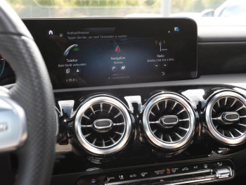 Mercedes-Benz CLA 250 e SB AMG Night Distronic Panorama Kamera