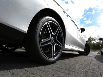 Mercedes-Benz CLA 250 e SB AMG Night Distronic Panorama Kamera