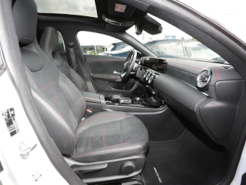 Mercedes-Benz CLA 250 e SB AMG Night Distronic Panorama Kamera