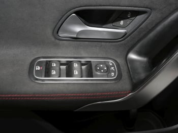 Mercedes-Benz CLA 250 e SB AMG Night MBUX Panorama AHK Kamera