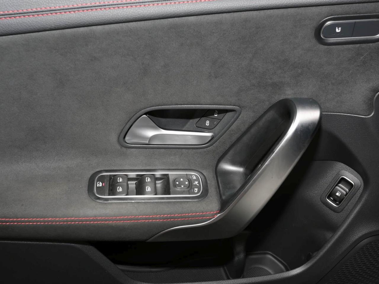 Mercedes-Benz CLA 250 e SB AMG Night MBUX Panorama AHK Kamera