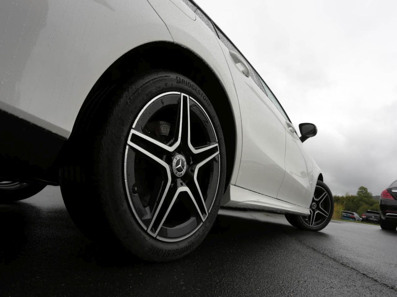 Mercedes-Benz CLA 250 e SB AMG Night MBUX Panorama AHK Kamera