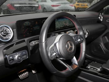 Mercedes-Benz CLA 250 e SB AMG Night MBUX Panorama AHK Kamera