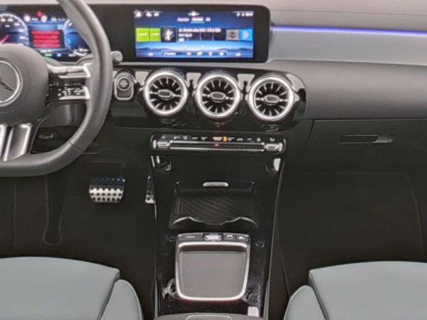Mercedes-Benz CLA 250 e SB AMG Distronic Memory EasyP 360° AHK Mercedes-Benz CLA 250 e SB AMG Distronic Memory EasyP 360° AHK