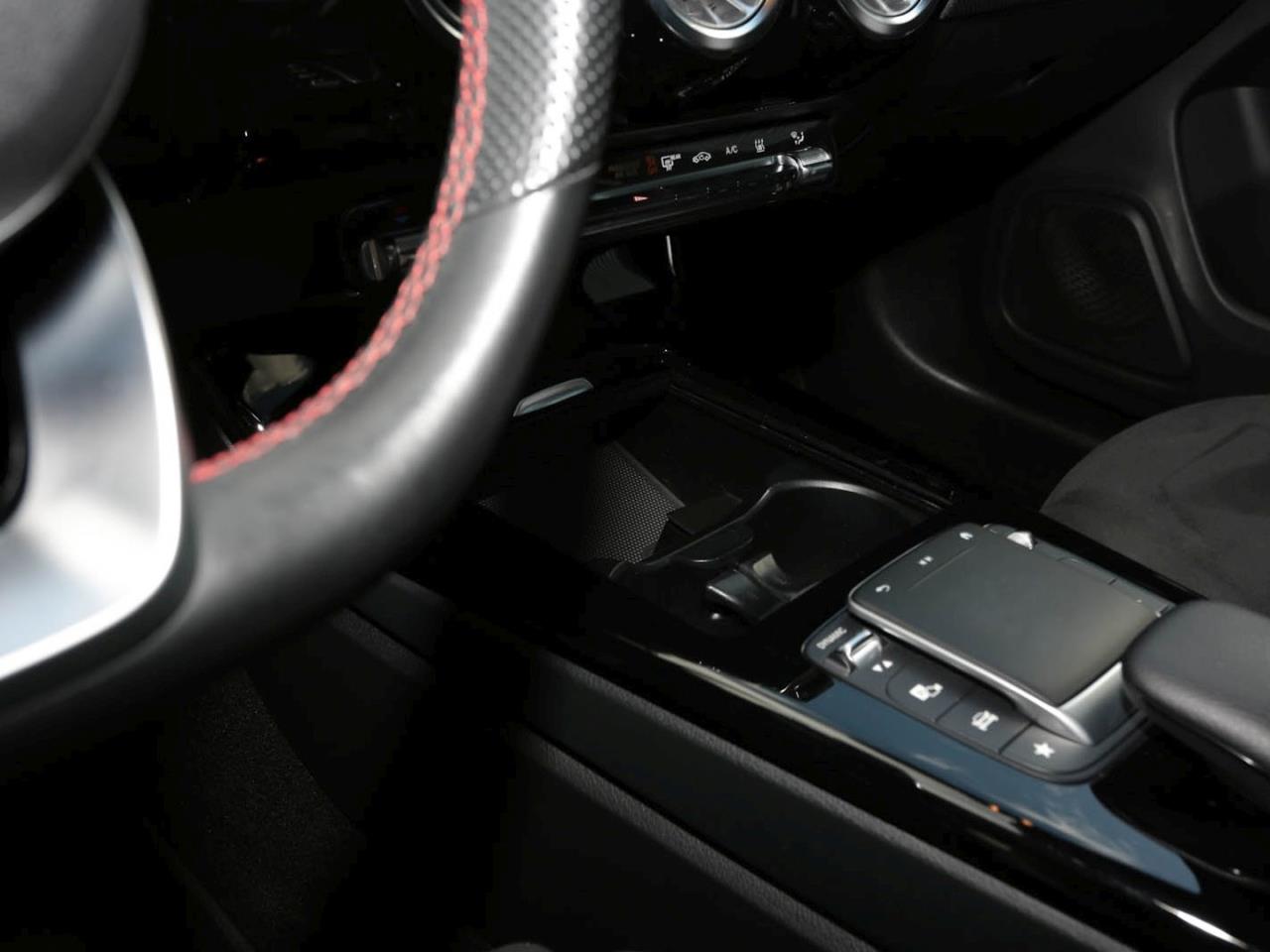 Mercedes-Benz CLA 250 e SB AMG MBUXNavi+ Panorama Kamera