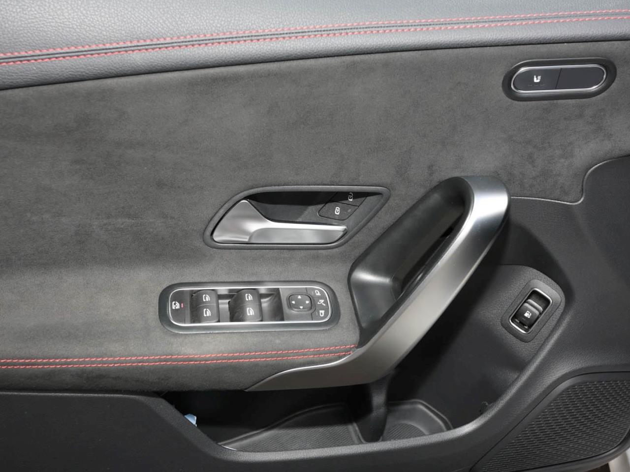 Mercedes-Benz CLA 250 e SB AMG MBUXNavi+ Panorama Kamera