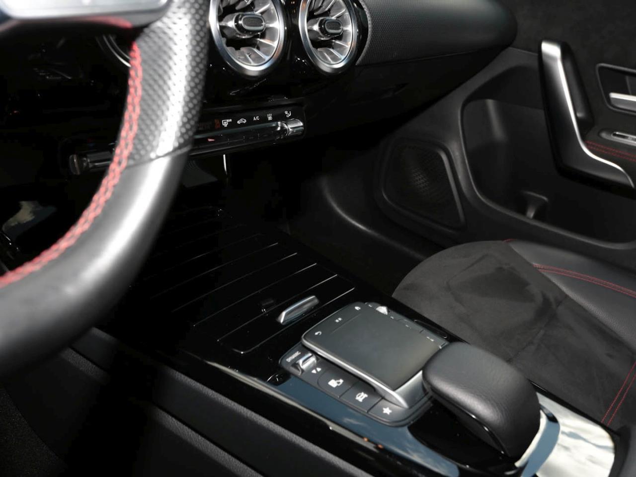 Mercedes-Benz CLA 250 e SB AMG MBUXNavi+ Panorama Kamera