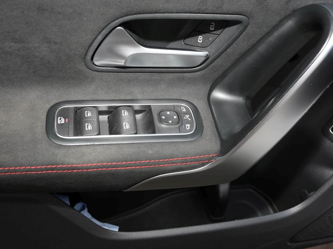 Mercedes-Benz CLA 250 e SB AMG MBUXNavi+ Panorama Kamera