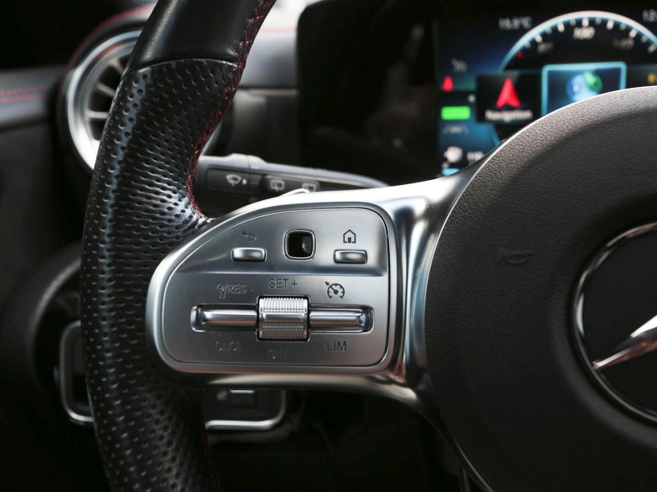 Mercedes-Benz CLA 250 e SB AMG MBUXNavi+ Panorama Kamera