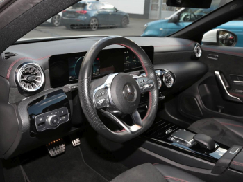 Mercedes-Benz CLA 250 e SB AMG MBUXNavi+ Panorama Kamera