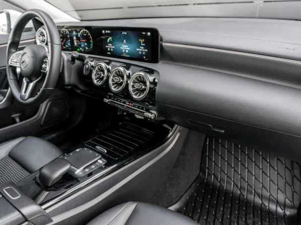 Mercedes-Benz CLA 250 e SB Progressive AHK Panorama Navi Kamera
