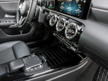 Mercedes-Benz CLA 250 e SB Progressive AHK Panorama Navi Kamera