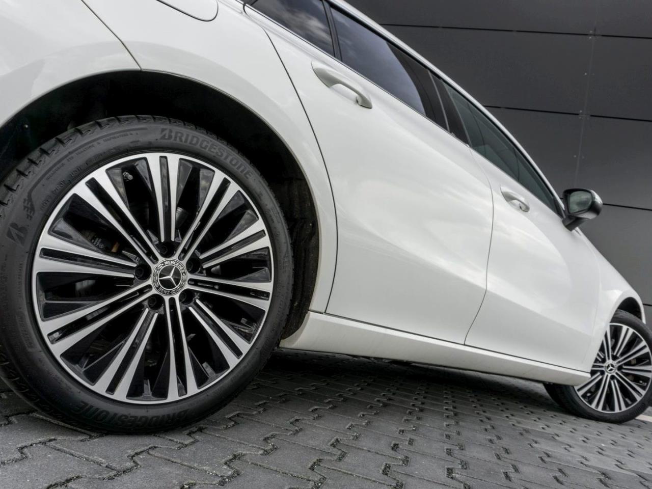 Mercedes-Benz CLA 250 e SB Progressive AHK Panorama Navi Kamera