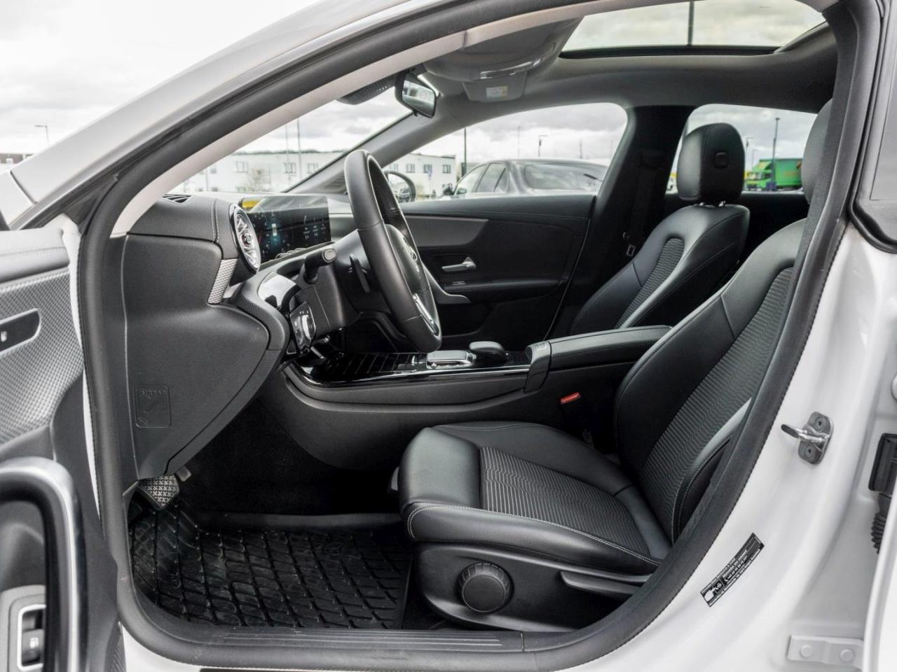 Mercedes-Benz CLA 250 e SB Progressive AHK Panorama Navi Kamera