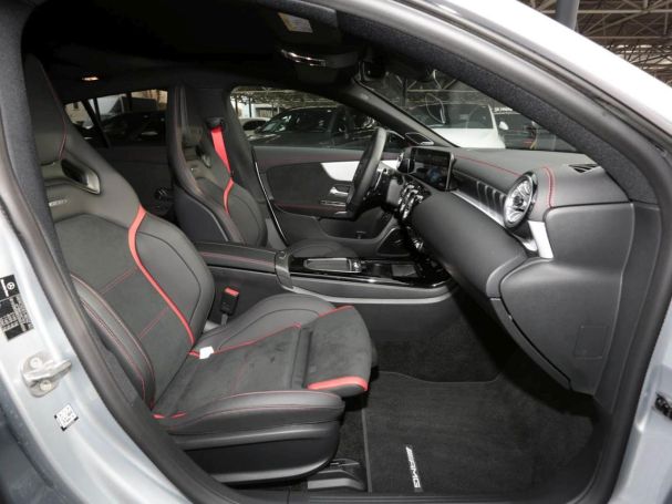 Mercedes-Benz CLA 35 AMG 4M SB Night Panorama Performance Sitze