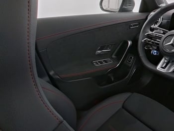 Mercedes-Benz CLA 35 AMG 4M SB MBUX Navi-Prem LED Panorama AHK