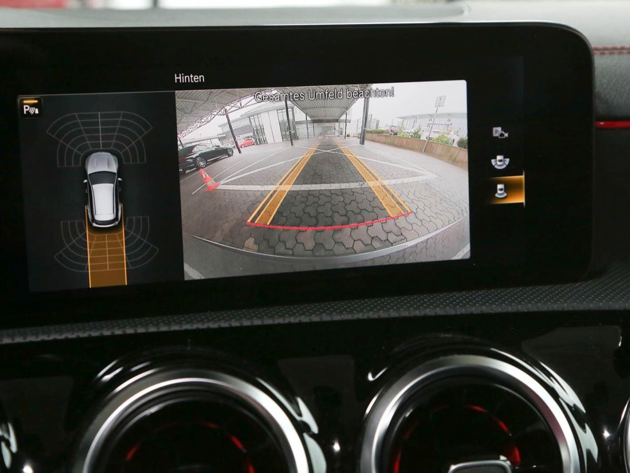 Mercedes-Benz CLA 35 AMG 4M SB MBUX High-End Panorama Kamera