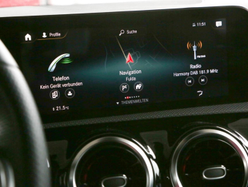 Mercedes-Benz CLA 35 AMG 4M SB MBUX High-End Panorama Kamera