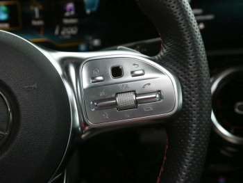 Mercedes-Benz CLA 35 AMG 4M SB MBUX High-End Panorama Kamera