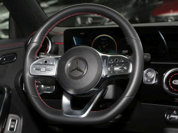 Mercedes-Benz CLA 35 AMG 4M SB MBUX High-End Panorama Kamera