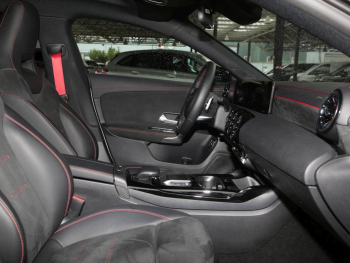 Mercedes-Benz CLA 35 AMG 4M SB MBUX High-End Panorama Kamera