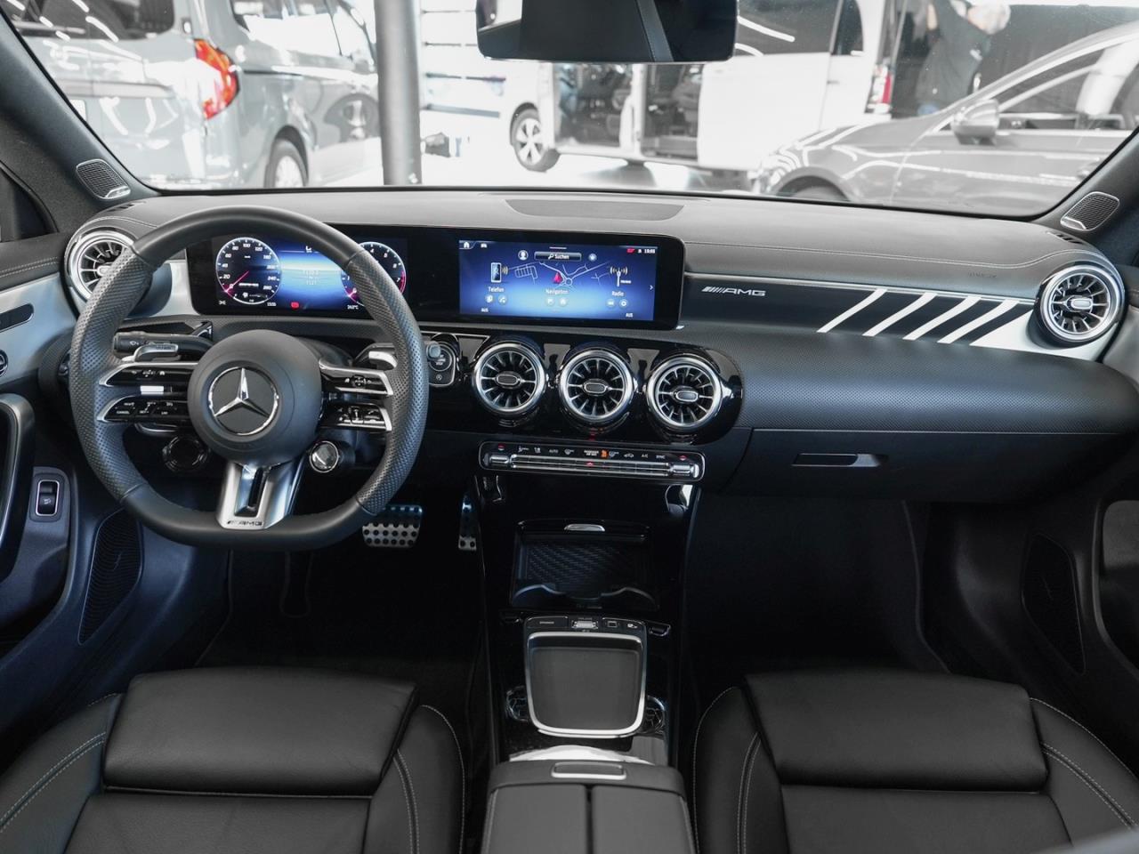 Mercedes-Benz CLA 35 AMG 4M SB Night Panorama 360° Burmester