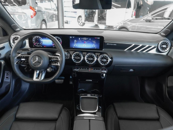 Mercedes-Benz CLA 35 AMG 4M SB Night Panorama 360° Burmester