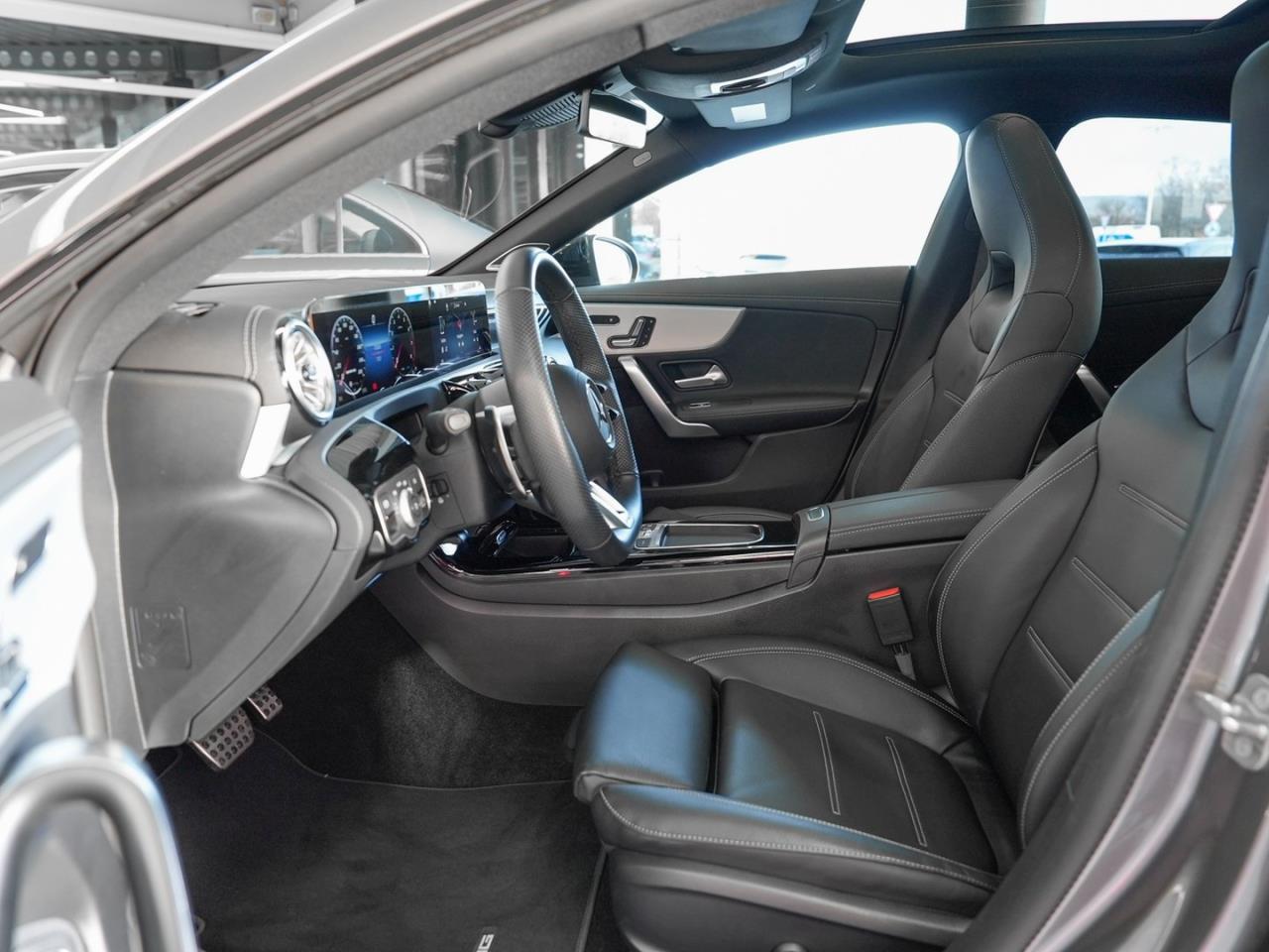 Mercedes-Benz CLA 35 AMG 4M SB Night Panorama 360° Burmester