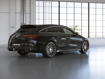 Mercedes-Benz CLA 35 AMG 4M Shooting Brake Panorama AHK