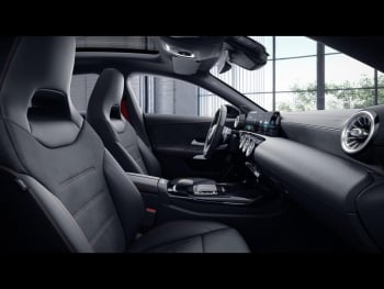Mercedes-Benz CLA 35 AMG 4M Shooting Brake Panorama AHK