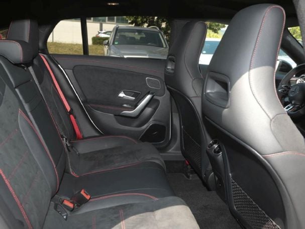 Mercedes-Benz CLA 45 AMG S 4M+ SB Night Panorama HeadUp 360° Mercedes-Benz CLA 45 AMG S 4M+ SB Night Panorama HeadUp 360°