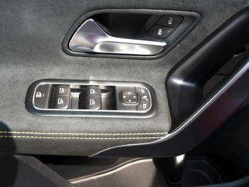 Mercedes-Benz Mercedes-AMG CLA 45 S 4MATIC+ Shooting Brake Night Panorama