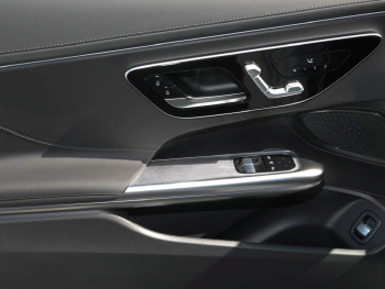 Mercedes-Benz CLE 180 Coupé AMG Night Distronic Panorama 360°