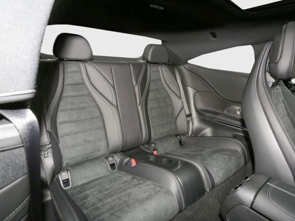 Mercedes-Benz CLE 220 d Coupé AMG MBUX Panorama Distronic 360°