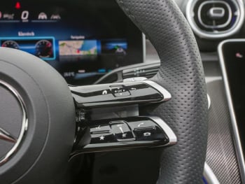 Mercedes-Benz CLE 220 d Coupé AMG MBUX Panorama Distronic 360°