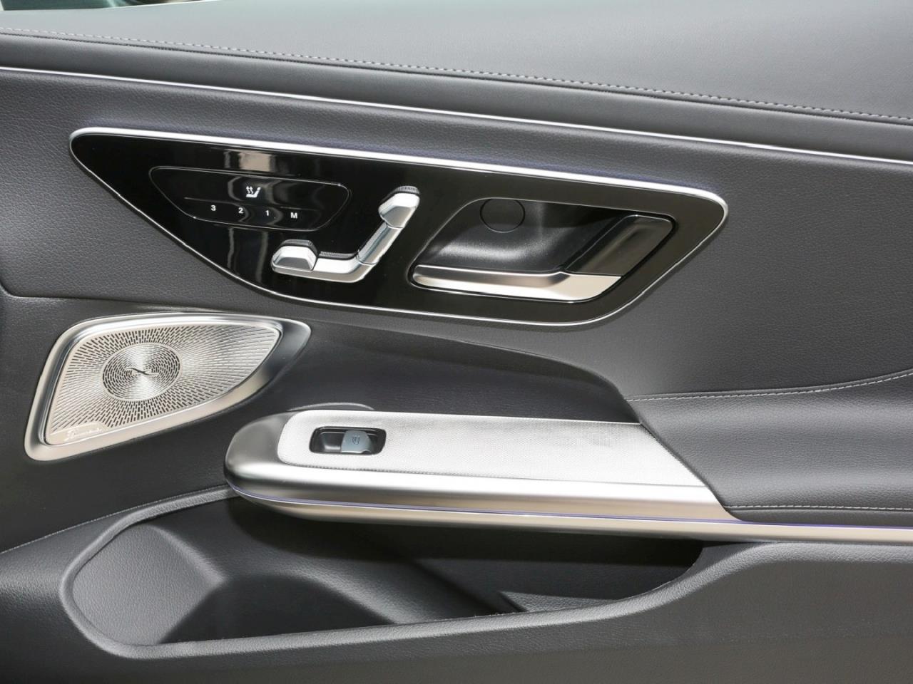 Mercedes-Benz CLE 220 d Coupé AMG MBUX Panorama Distronic 360° Mercedes-Benz CLE 220 d Coupé AMG MBUX Panorama Distronic 360°