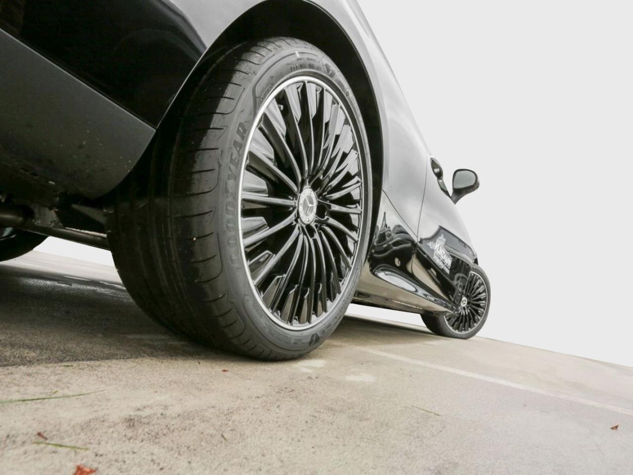 Mercedes-Benz CLE 220 d Coupé AMG MBUX Panorama Distronic 360°