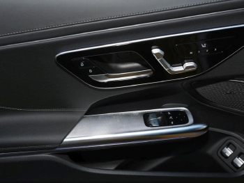 Mercedes-Benz CLE 300 e AMG Panorama Memory Totwinkel 360°