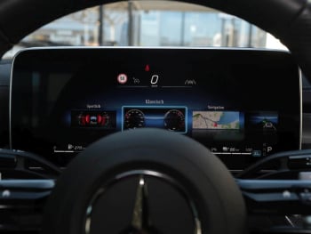 Mercedes-Benz CLE 300 e AMG Panorama Memory Totwinkel 360°