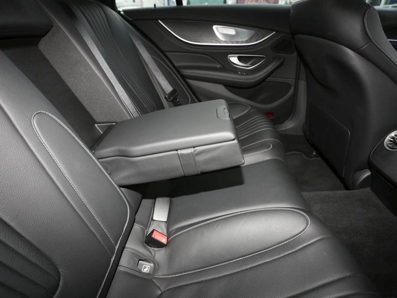 Mercedes-Benz CLS 300 d 4M AMG Distronic AHK SHZ-Fond HUD