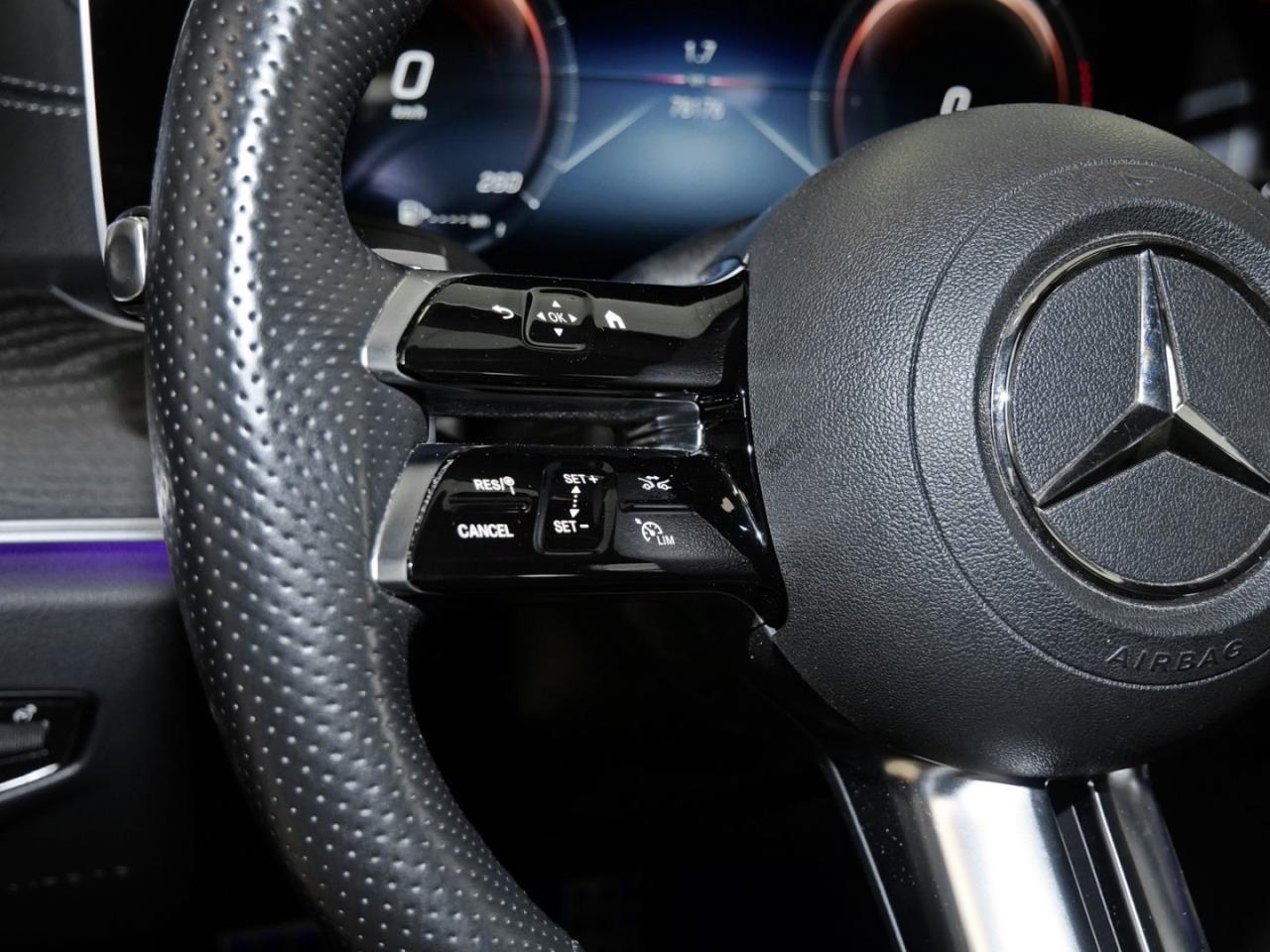 Mercedes-Benz CLS 300 d 4M AMG Distronic AHK SHZ-Fond HUD