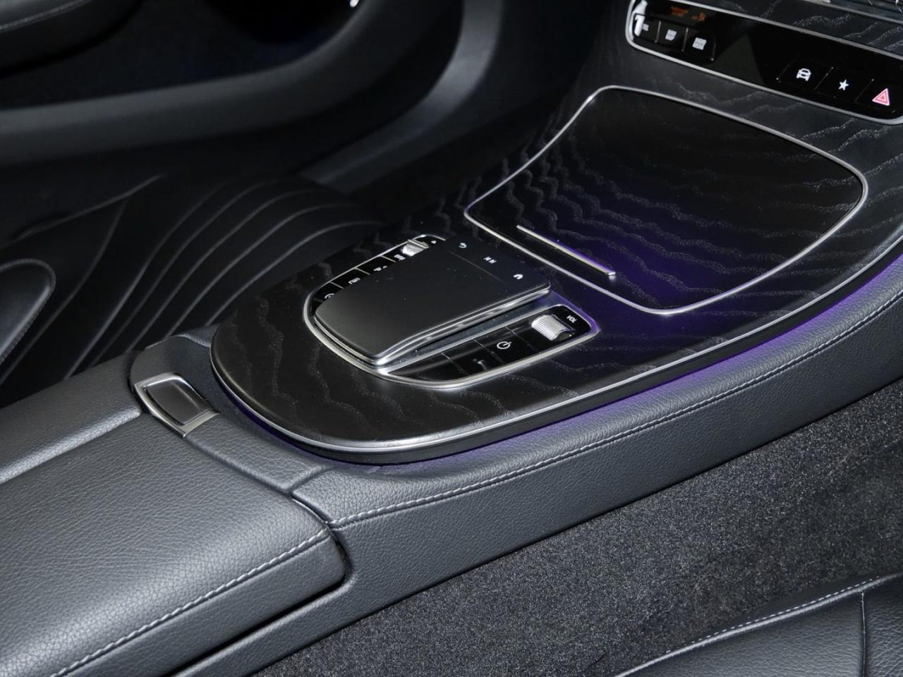 Mercedes-Benz CLS 300 d 4M AMG Distronic AHK SHZ-Fond HUD