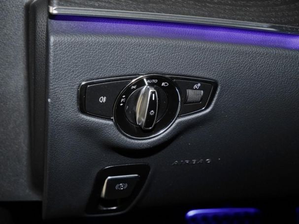 Mercedes-Benz CLS 300 d 4M AMG Distronic AHK SHZ-Fond HUD