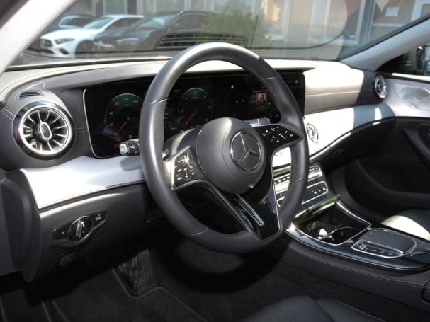 Mercedes-Benz CLS 300 d 4M Avantgarde MBUX Navi Burmester Kamera Mercedes-Benz CLS 300 d 4M Avantgarde MBUX Navi Burmester Kamera