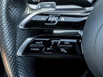 Mercedes-Benz E 220 d Cabrio AMG Night MBUX Distronic+ Memory