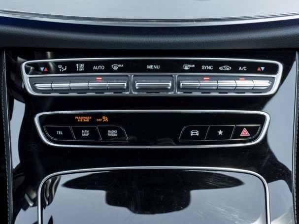 Mercedes-Benz E 220 d Cabrio AMG Night MBUX Distronic+ Memory Mercedes-Benz E 220 d Cabrio AMG Night MBUX Distronic+ Memory