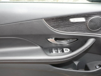 Mercedes-Benz E 200 Coupé Avantgarde Park-P Sitzheizung Kamera