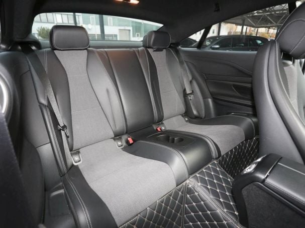 Mercedes-Benz E 200 Coupé Avantgarde Park-P Sitzheizung Kamera